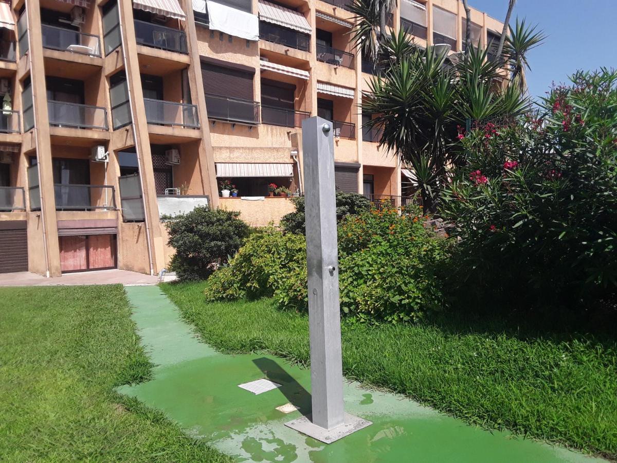 Appartamento Studio Les Pieds Dans L'Eau Santa-Lucia-di-Moriani Esterno foto